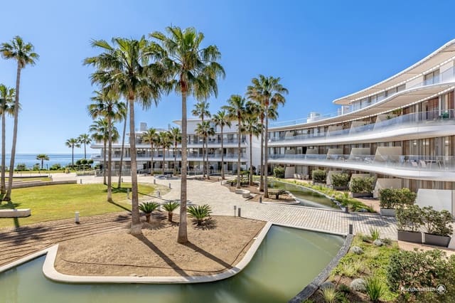 Apartamento de 2 habitaciones en Centro, Estepona en venta con piscina garaje - 948.000 € (Ref: 9480449)