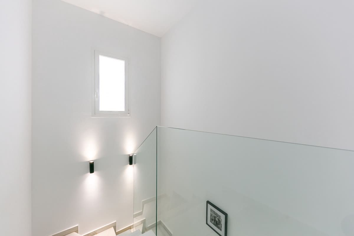 4 soveværelse Semi-Rækkehus til salg i Fuengirola med swimmingpool garage - € 949.000 (Ref: 9480453)