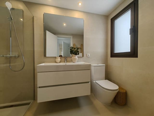 4 bedroom Apartment for sale in Centro, Estepona with pool - € 950,000 (Ref: 9480454)