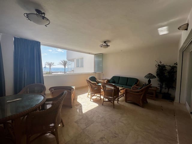 2 soverom Leilighet til salgs i Puerto Banus, Marbella med svømmebasseng - € 950 000 (Ref: 9480455)