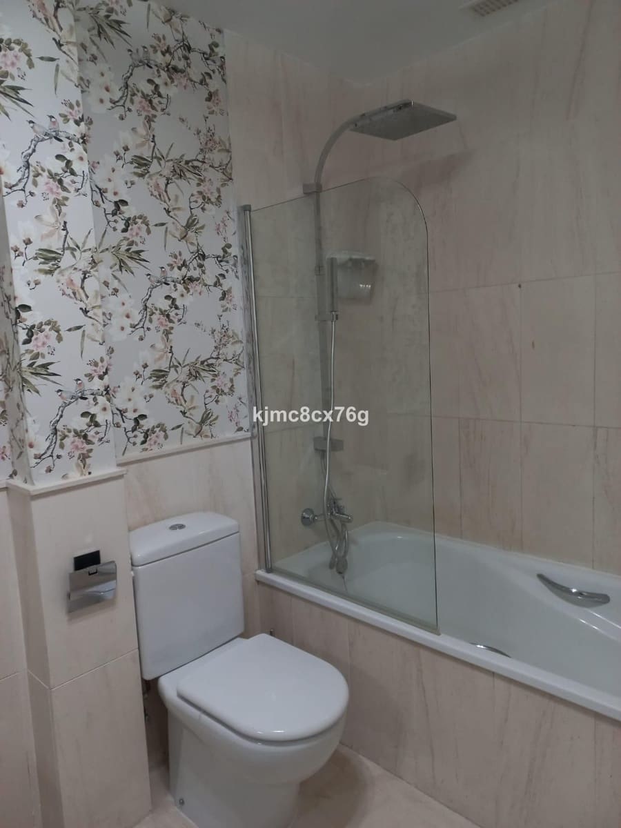 3 bedroom Apartment for sale in Calahonda with pool - € 950,000 (Ref: 9480456)