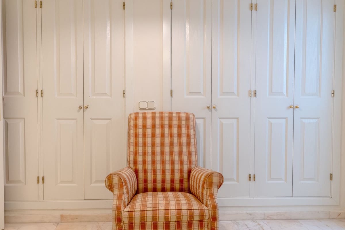 3 bedroom Apartment for sale in Estepona - € 950,000 (Ref: 9480457)