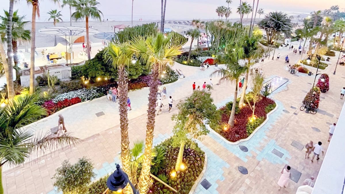 3 bedroom Apartment for sale in Estepona - € 950,000 (Ref: 9480457)