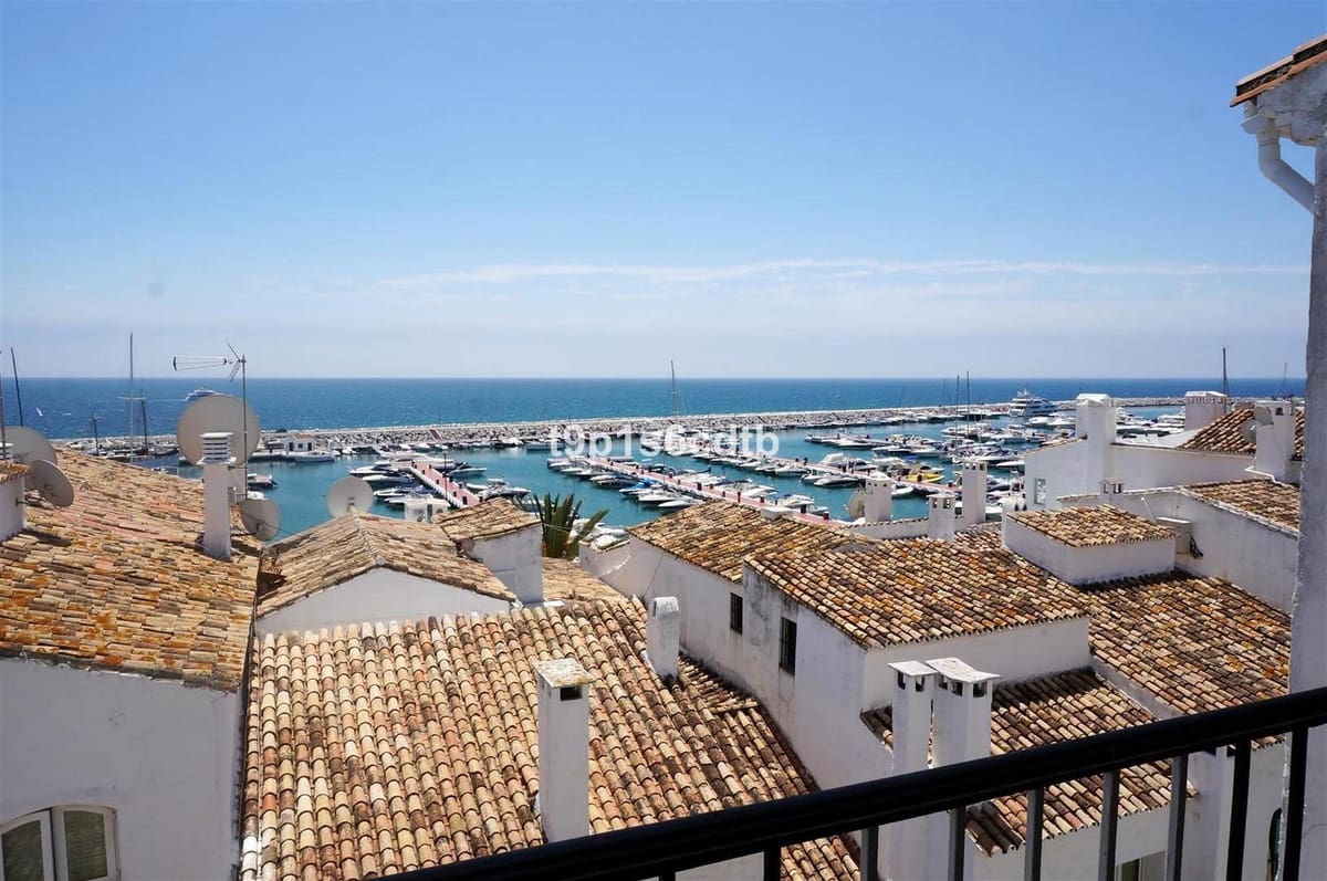 3 bedroom Apartment for sale in Puerto Banus - € 950,000 (Ref: 9480459)