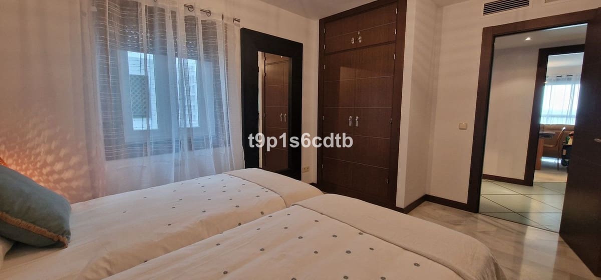 3 bedroom Apartment for sale in Puerto Banus - € 950,000 (Ref: 9480459)