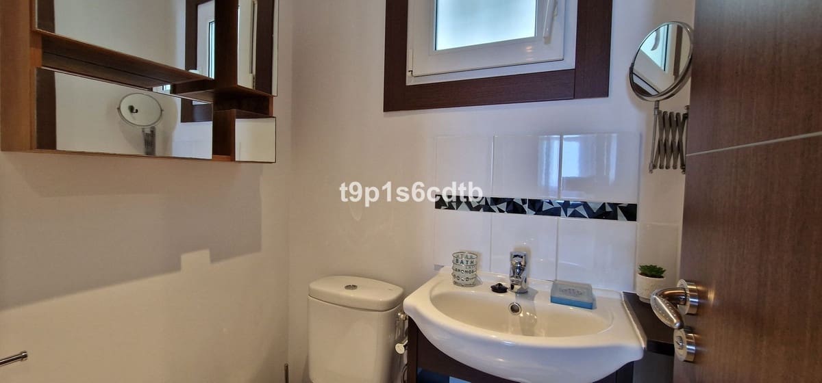 3 bedroom Apartment for sale in Puerto Banus - € 950,000 (Ref: 9480459)