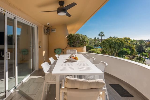 3 soveværelse Lejlighed til salg i La Dama de Noche - La Alzambra, Marbella med swimmingpool - € 950.000 (Ref: 9480460)