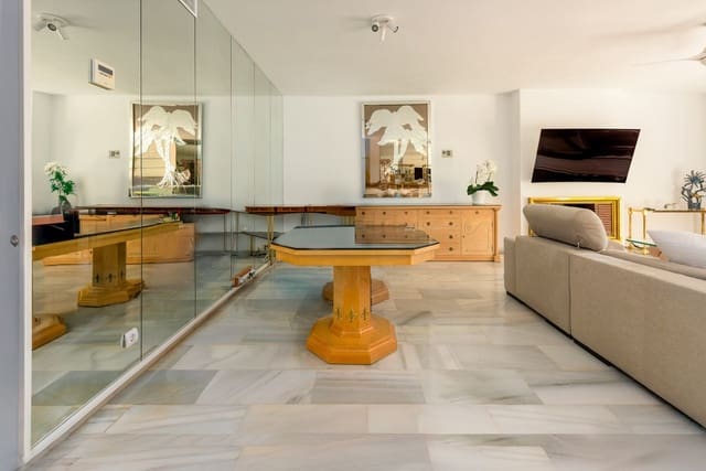 3 soveværelse Lejlighed til salg i La Dama de Noche - La Alzambra, Marbella med swimmingpool - € 950.000 (Ref: 9480460)