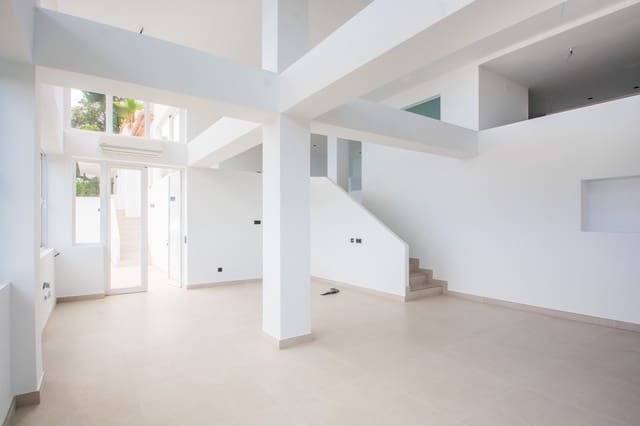 3 bedroom Apartment for sale in La Mairena, Ojen with pool - € 950,000 (Ref: 9480461)