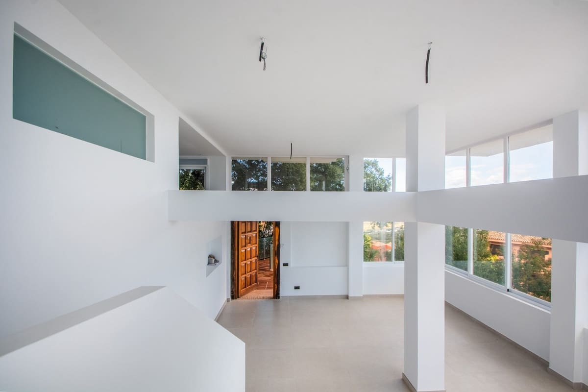 3 bedroom Apartment for sale in La Mairena with pool - € 950,000 (Ref: 9480461)