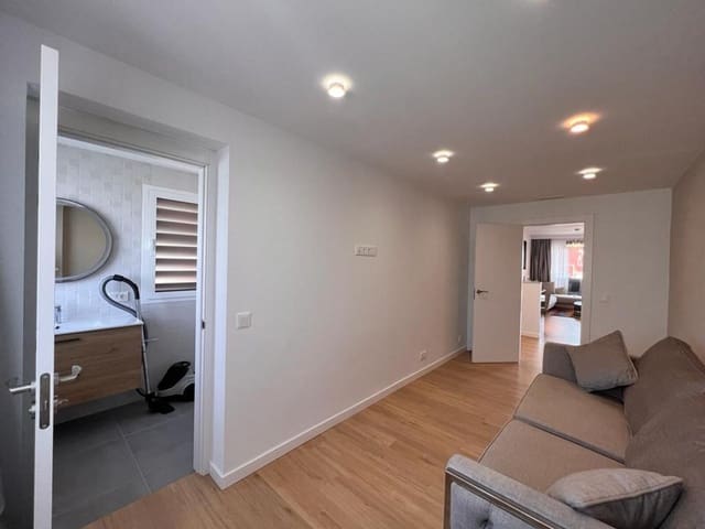 3 bedroom Penthouse for sale in Cancelada, Estepona with garage - € 950,000 (Ref: 9480465)