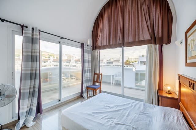 3 sypialnia Penthouse na sprzedaż w Benalmadena Costa, Benalmádena z basenem - 950 000 € (Ref: 9480466)