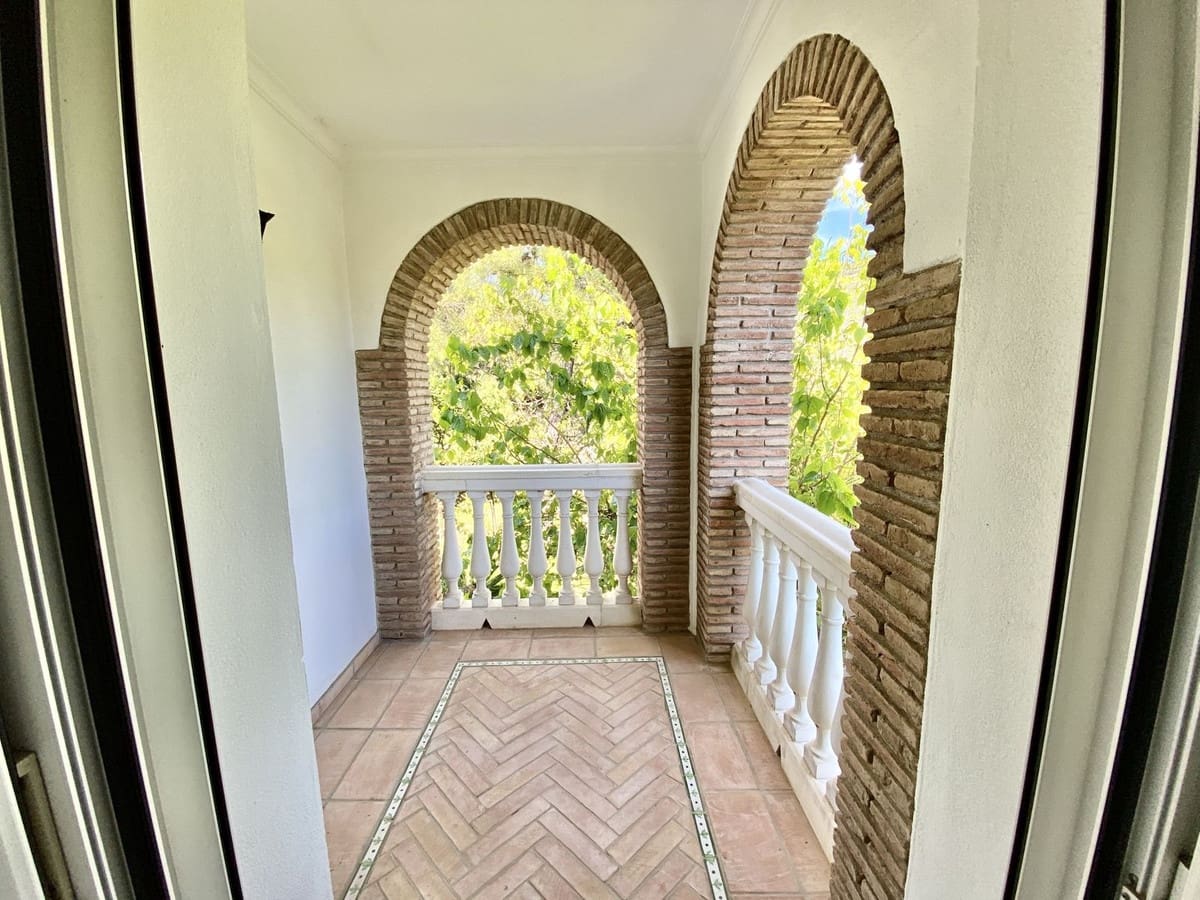 4 soverom Villa til salgs i Benahavis - € 950 000 (Ref: 9480467)