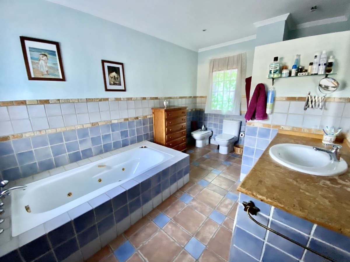 4 soverom Villa til salgs i Benahavis - € 950 000 (Ref: 9480467)