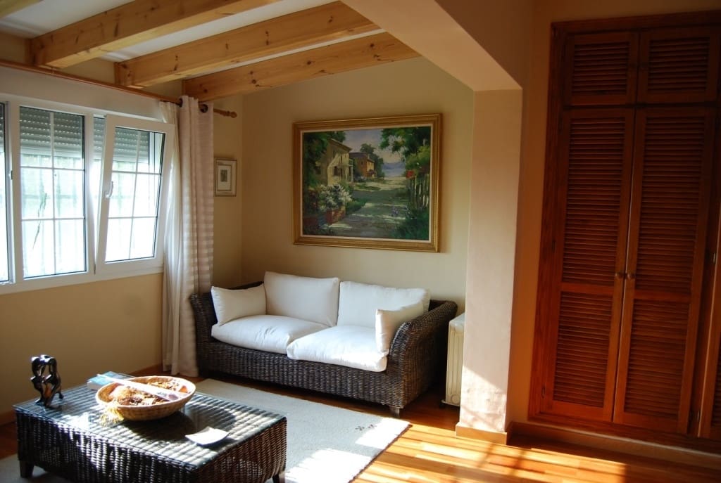 4 bedroom Villa for sale in Alhaurin de la Torre with garage - € 950,000 (Ref: 9480468)