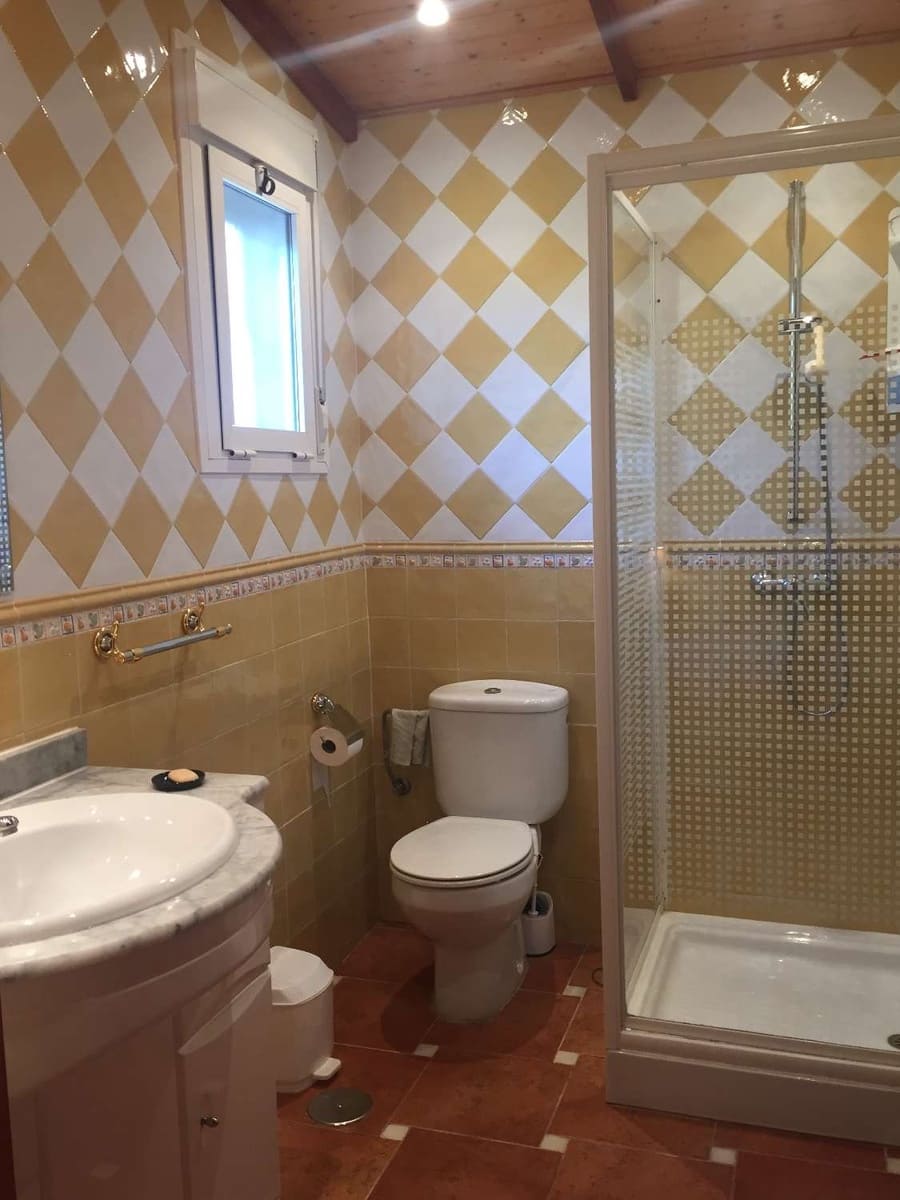 4 bedroom Villa for sale in Alhaurin de la Torre with garage - € 950,000 (Ref: 9480468)