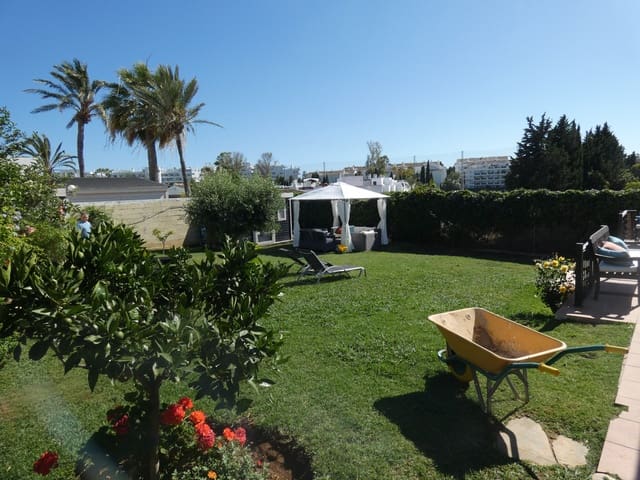 5 soverom Villa til salgs i San Pedro de Alcántara Pueblo, Marbella - € 950 000 (Ref: 9480469)