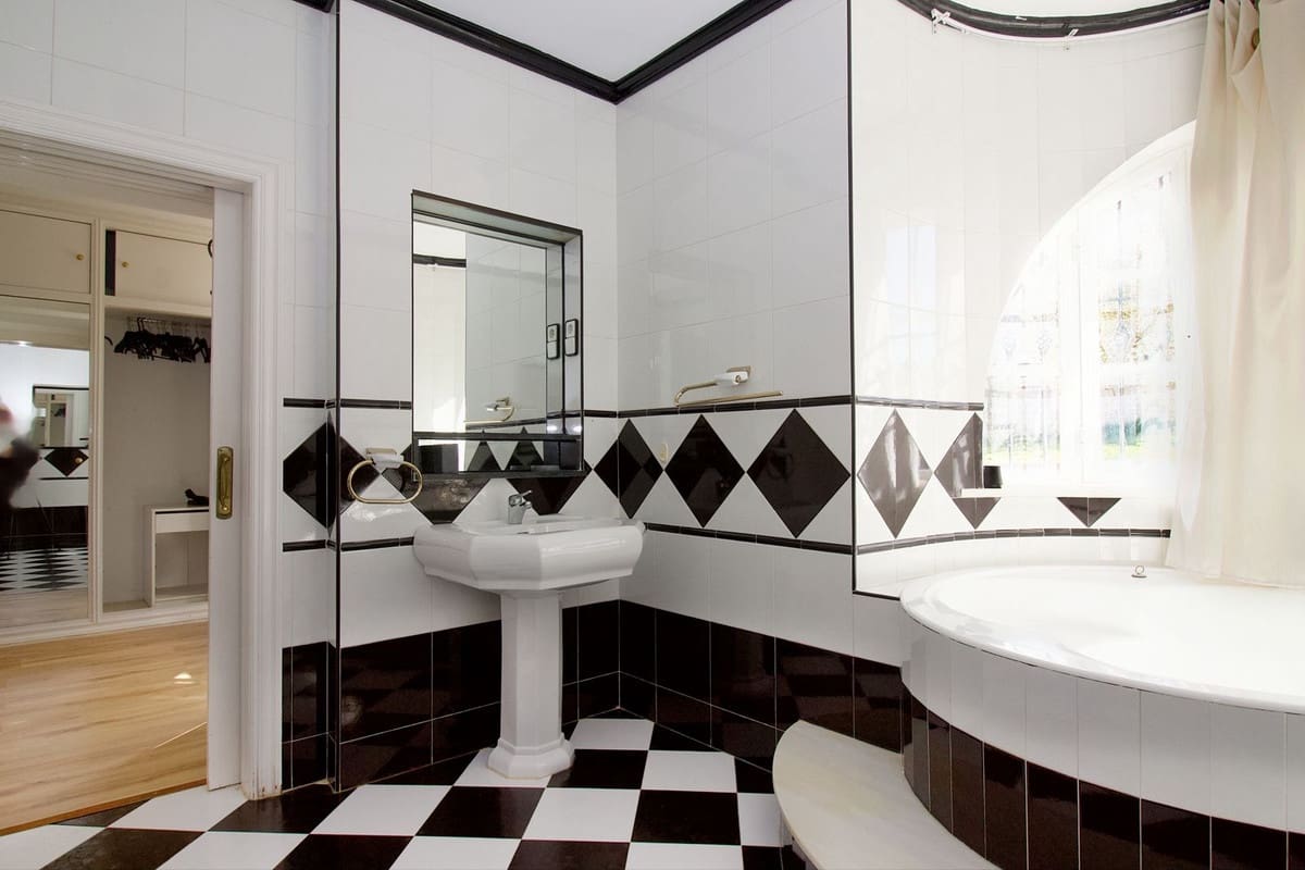 5 bedroom Villa for sale in Alhaurin el Grande with pool garage - € 950,000 (Ref: 9480470)