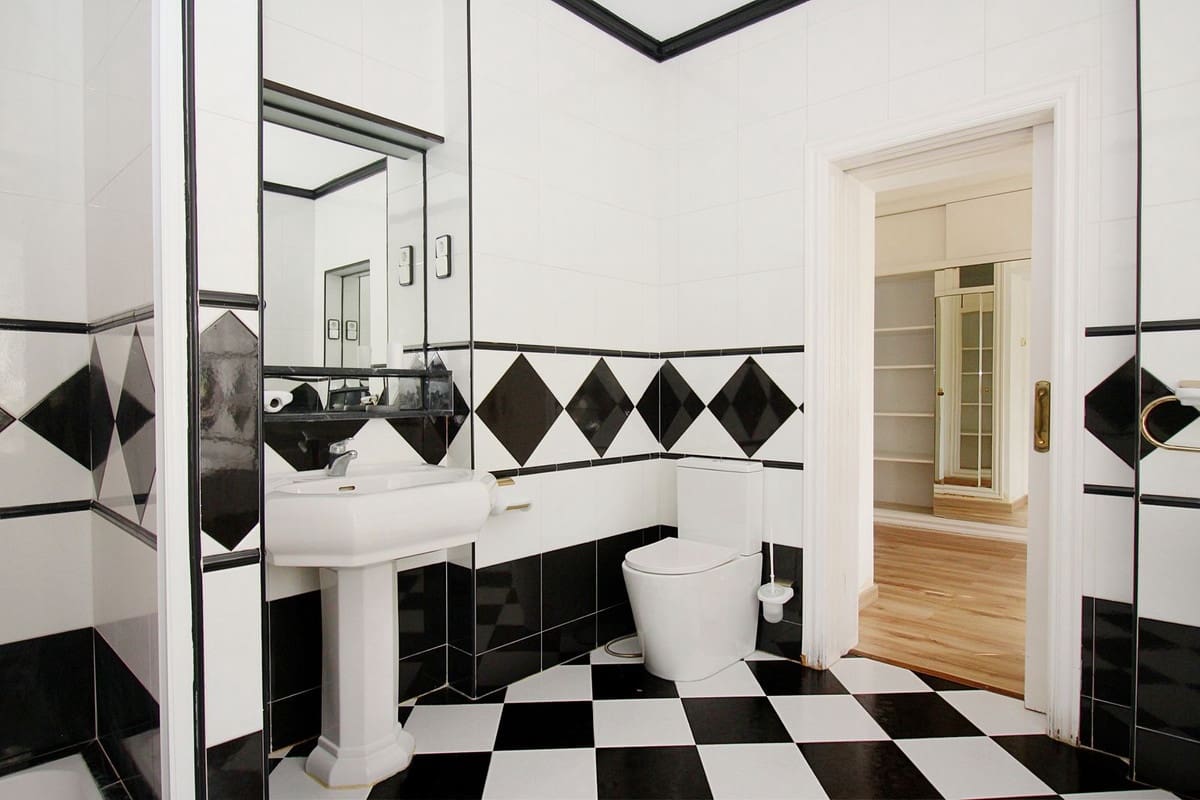 5 bedroom Villa for sale in Alhaurin el Grande with pool garage - € 950,000 (Ref: 9480470)