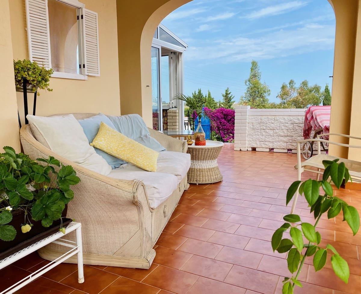 6 bedroom Villa for sale in Mijas with pool - € 950,000 (Ref: 9480472)