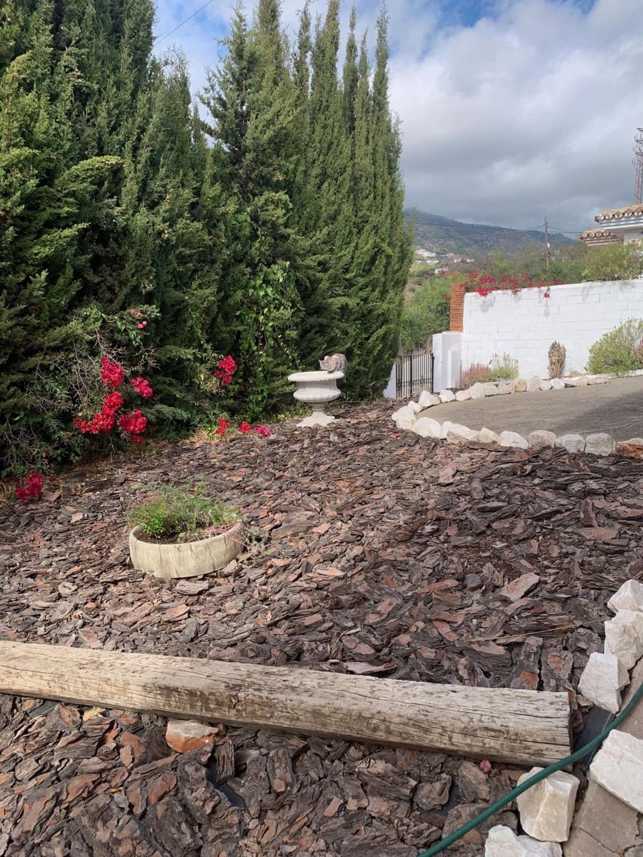 6 bedroom Villa for sale in Mijas with pool - € 899,000 (Ref: 9480472)