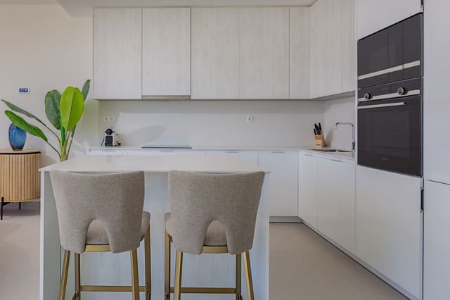 4 makuuhuone Paritalo myytävänä paikassa Bahia de Casares, Casares mukana uima-altaan 
autotalli - 950 000 € (Ref: 9480473)