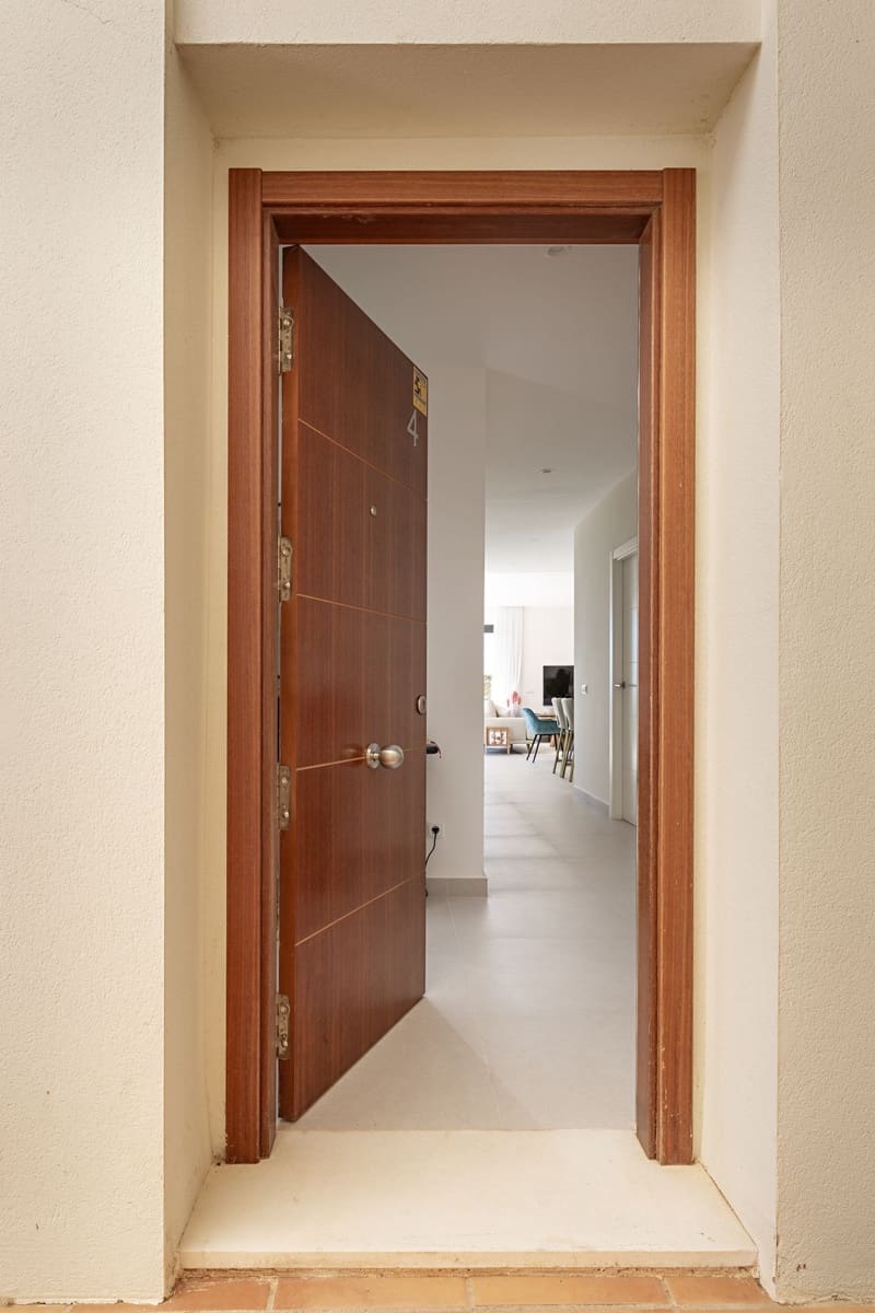 4 makuuhuone Paritalo myytävänä paikassa Bahia de Casares mukana uima-altaan 
autotalli - 950 000 € (Ref: 9480473)