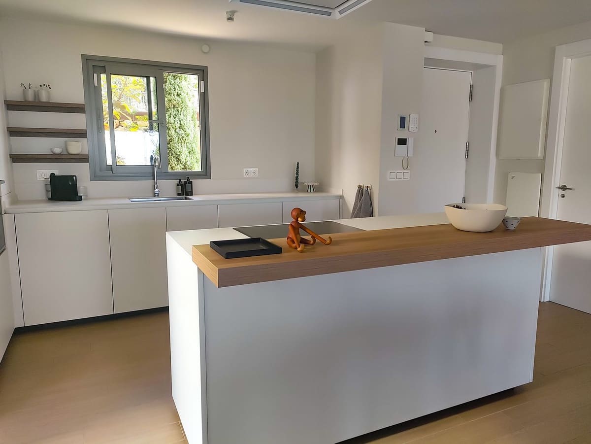 4 soverom Hus til salgs i Mijas med svømmebasseng garasje - € 950 000 (Ref: 9480475)