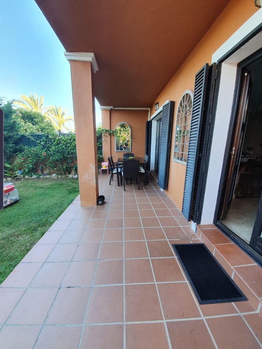 4 bedroom Townhouse for sale in San Pedro de Alcantara with pool - € 950,000 (Ref: 9480476)