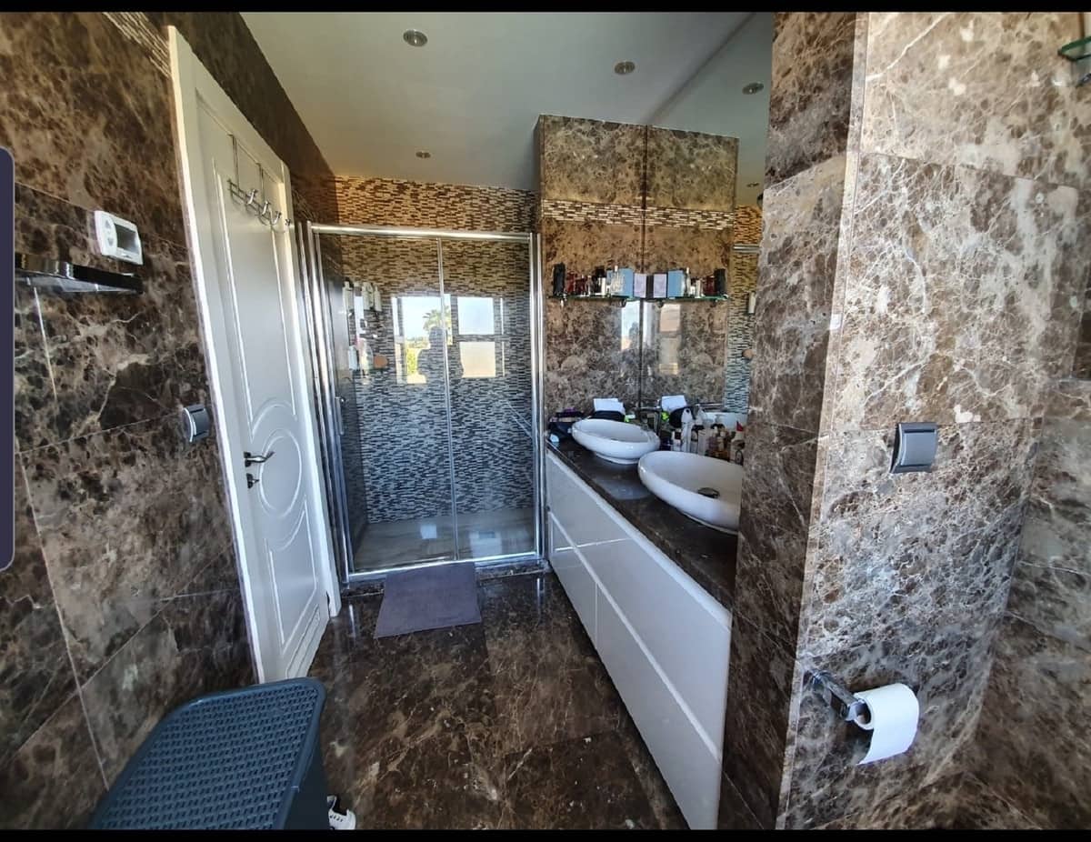 4 bedroom Townhouse for sale in San Pedro de Alcantara with pool - € 950,000 (Ref: 9480476)