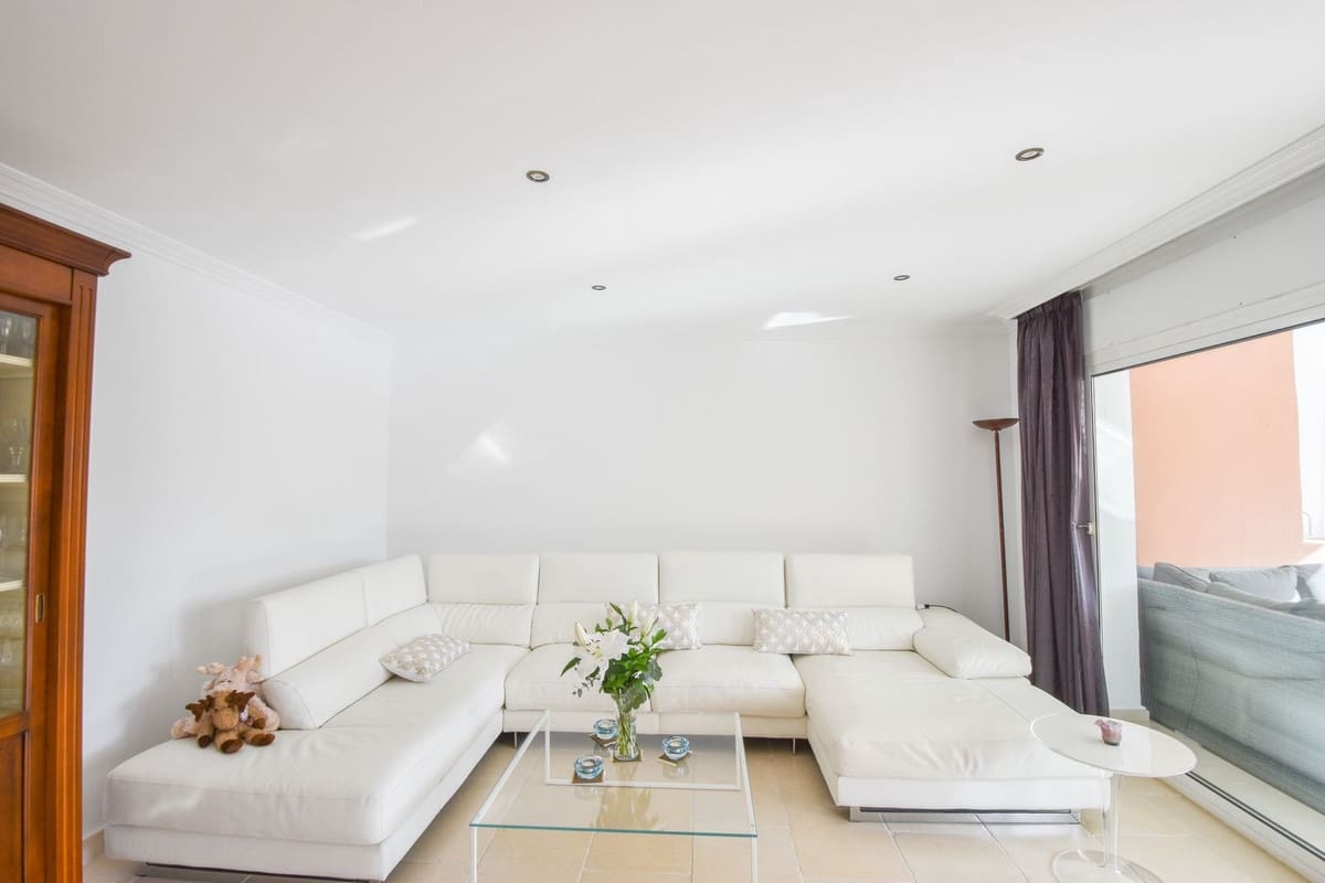 Casa de 4 habitaciones en Nueva Andalucia en venta con piscina garaje - 950.000 € (Ref: 9480477)