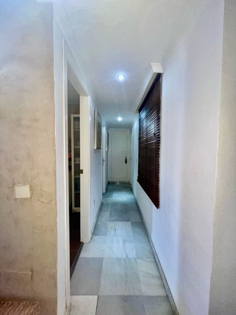 3 bedroom Apartment for sale in Golden Mile with pool garage - € 955,000 (Ref: 9480482)