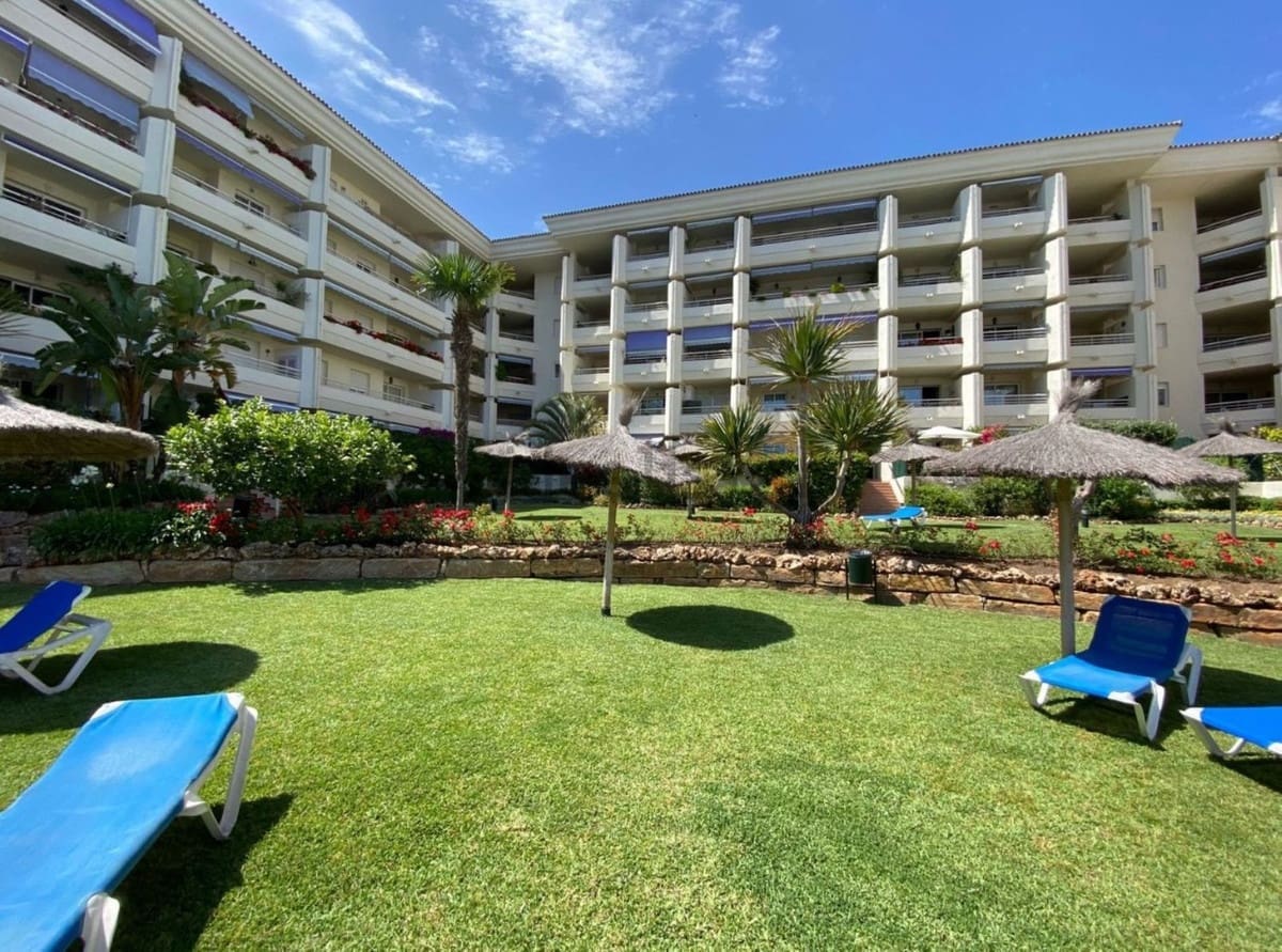 3 bedroom Apartment for sale in Golden Mile with pool garage - € 955,000 (Ref: 9480482)