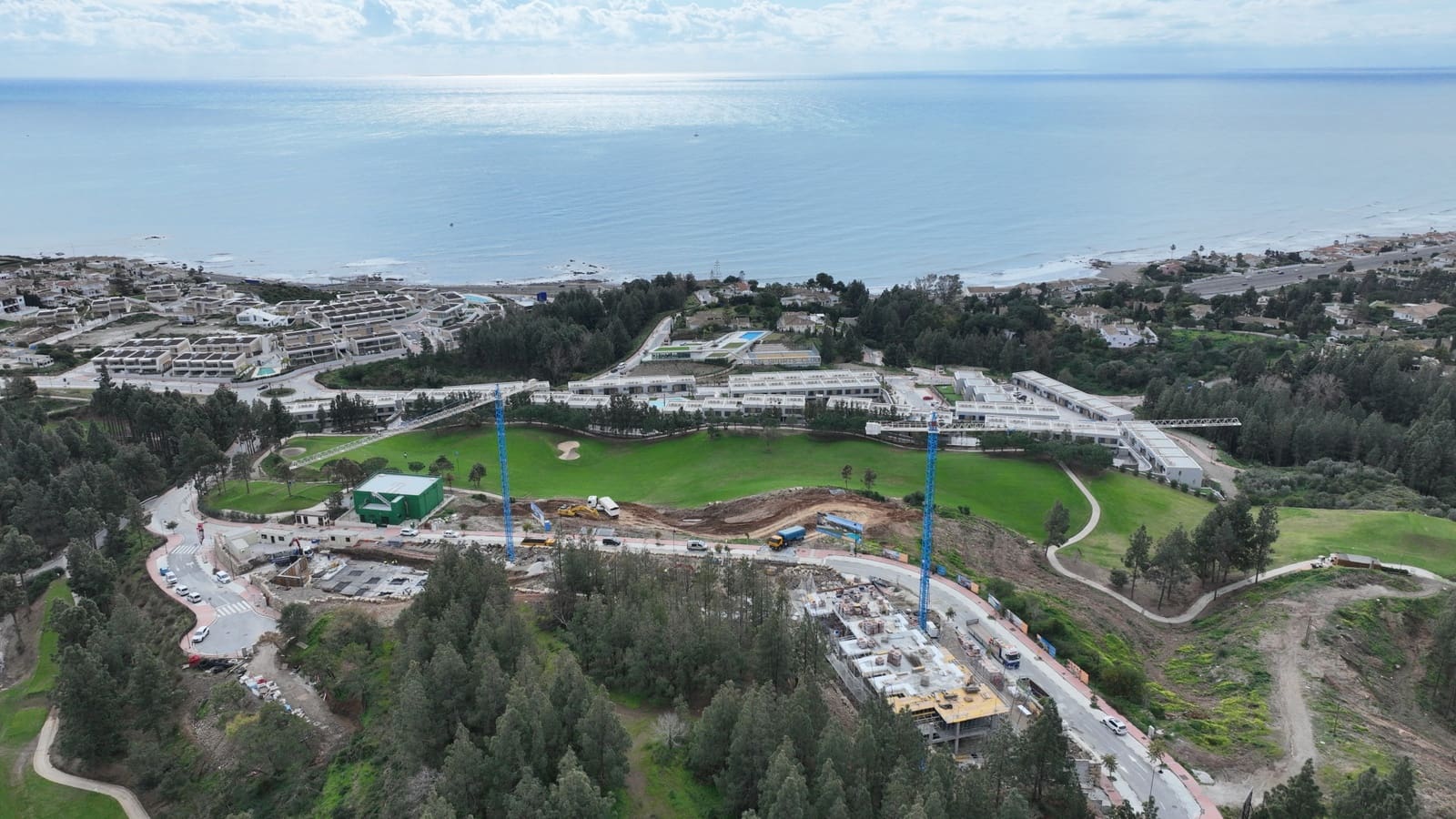 4 bedroom Semi-detached Villa for sale in Mijas Costa with pool garage - € 957,000 (Ref: 9480484)