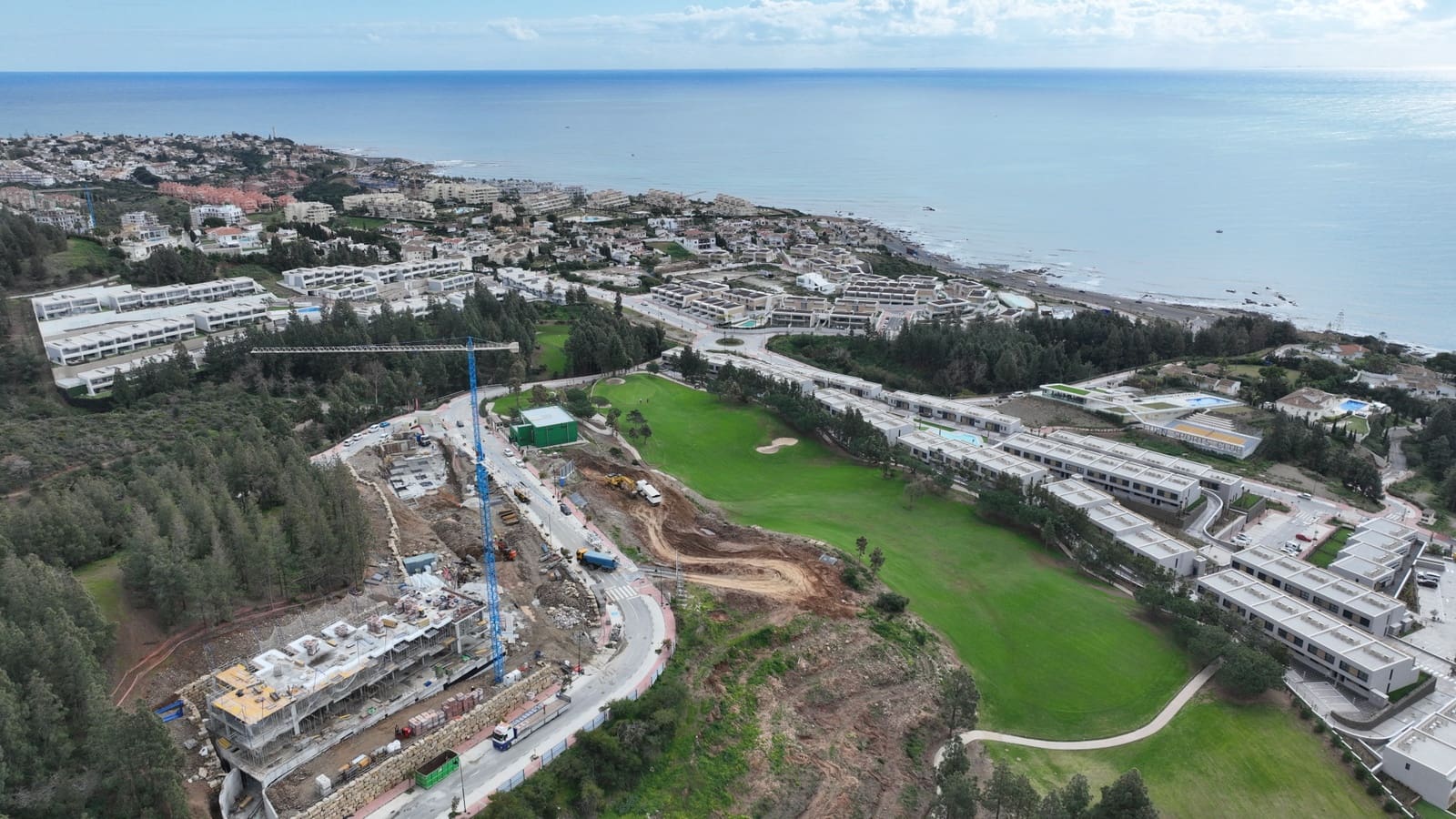 4 bedroom Semi-detached Villa for sale in Mijas Costa with pool garage - € 957,000 (Ref: 9480484)