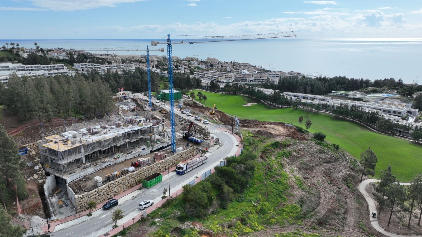 4 bedroom Semi-detached Villa for sale in Mijas Costa with pool garage - € 957,000 (Ref: 9480484)