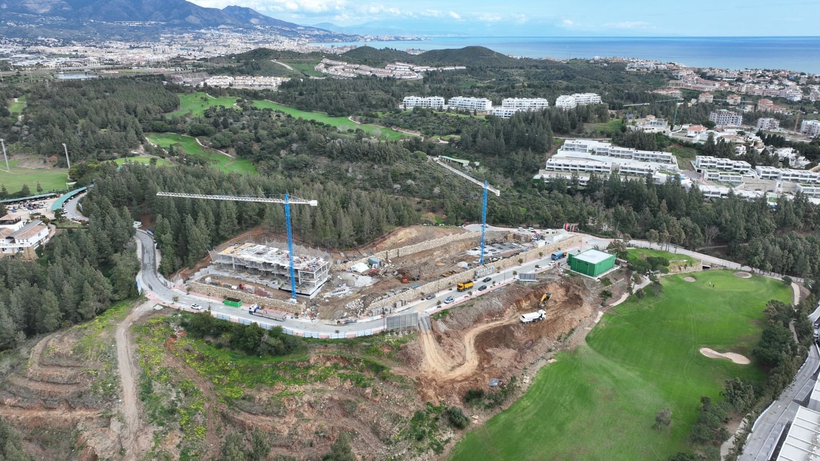 4 bedroom Semi-detached Villa for sale in Mijas Costa with pool garage - € 957,000 (Ref: 9480484)