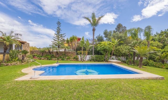 3 quarto Moradia para venda em Las Chapas, Marbella com piscina - 970 000 € (Ref: 9480492)
