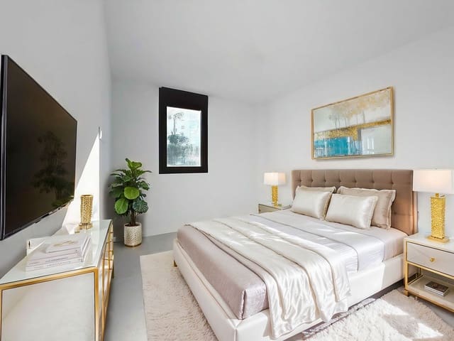 3 sypialnia Penthouse na sprzedaż w Centro, Estepona z basenem garażem - 975 000 € (Ref: 9480496)