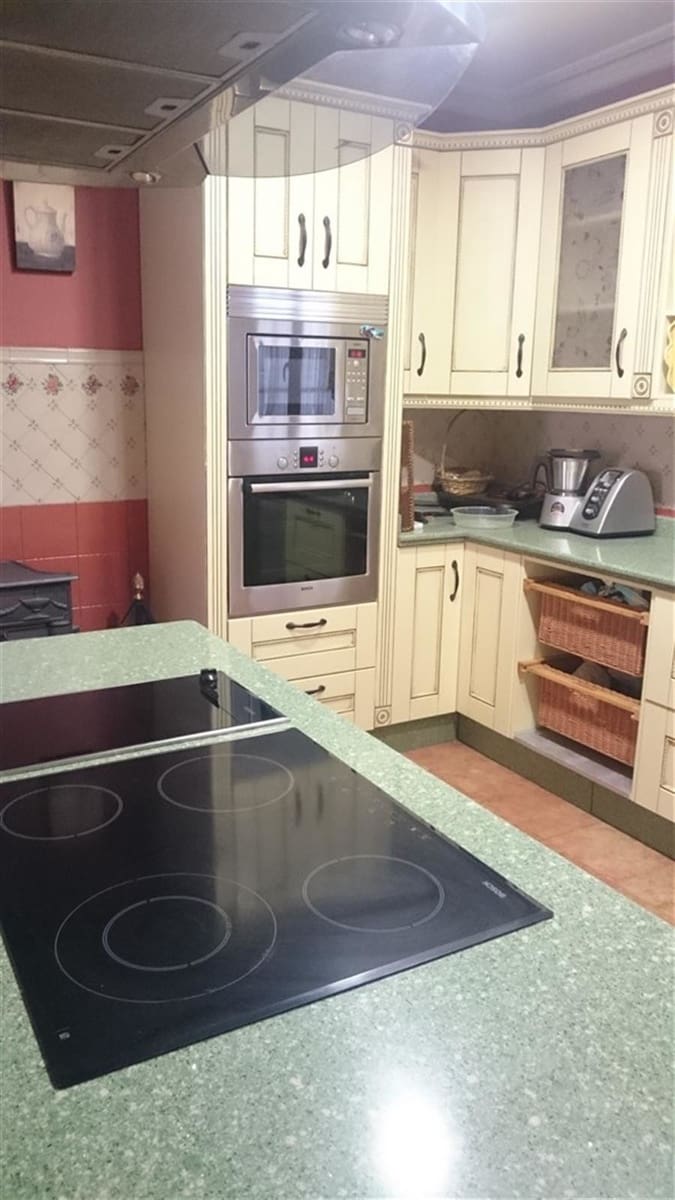 3 bedroom Villa for sale in Mijas Costa with pool garage - € 975,000 (Ref: 9480497)