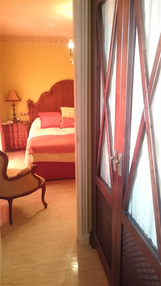 3 bedroom Villa for sale in Mijas Costa with pool garage - € 975,000 (Ref: 9480497)