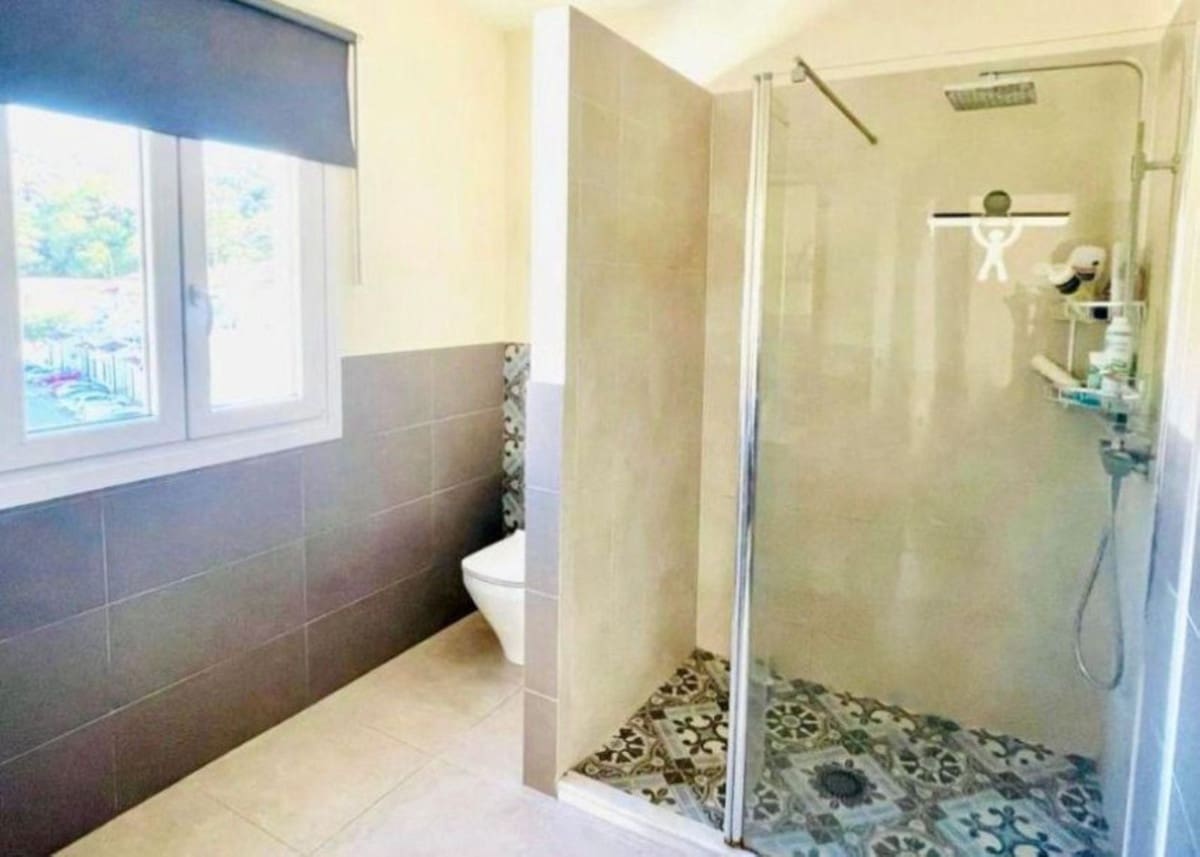 4 soverom Villa til salgs i Benahavis med garasje - € 975 000 (Ref: 9480498)