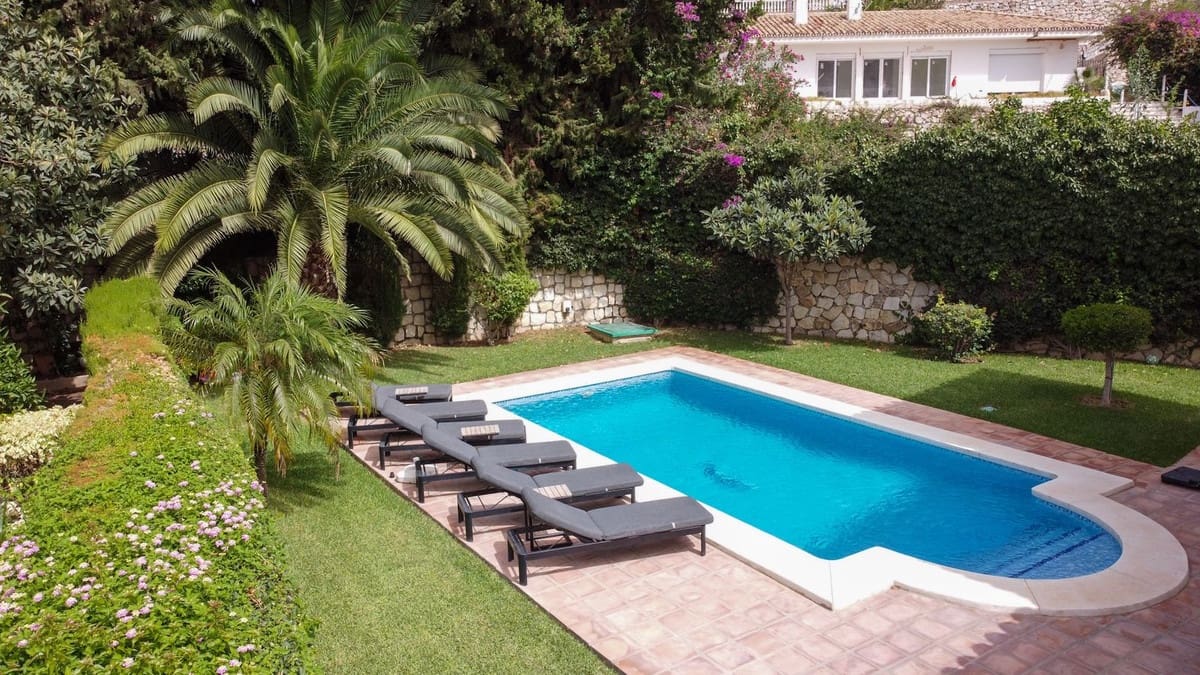 4 bedroom Villa for sale in Benalmadena with pool - € 975,000 (Ref: 9480499)