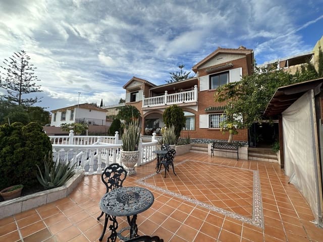 6 bedroom Villa for sale in Miraflores del Palo, Málaga city with pool garage - € 975,000 (Ref: 9480501)