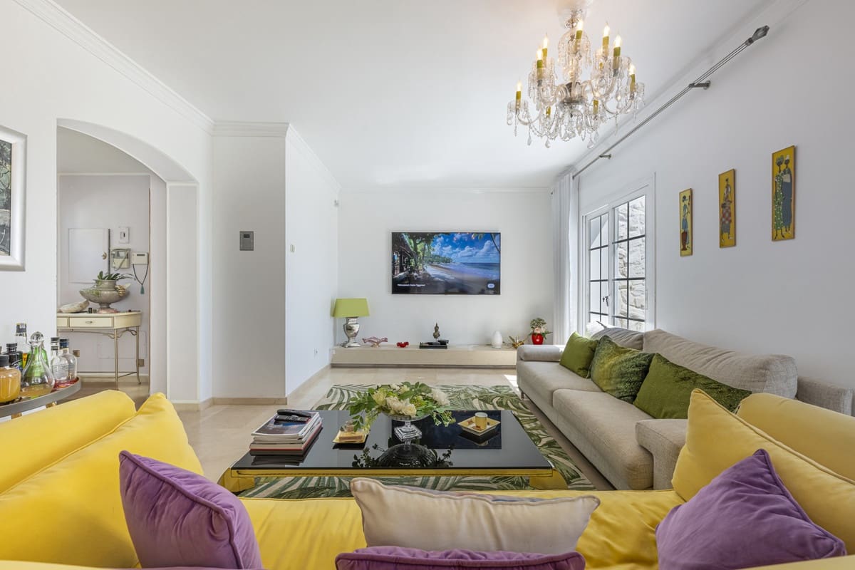 3 bedroom Townhouse for sale in La Mairena - € 980,000 (Ref: 9480502)