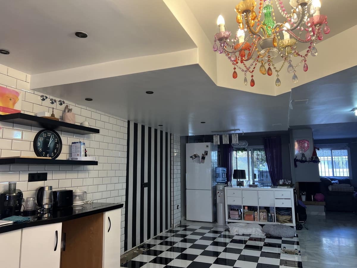 Casa de 5 habitaciones en Nueva Andalucia en venta con piscina - 980.000 € (Ref: 9480503)