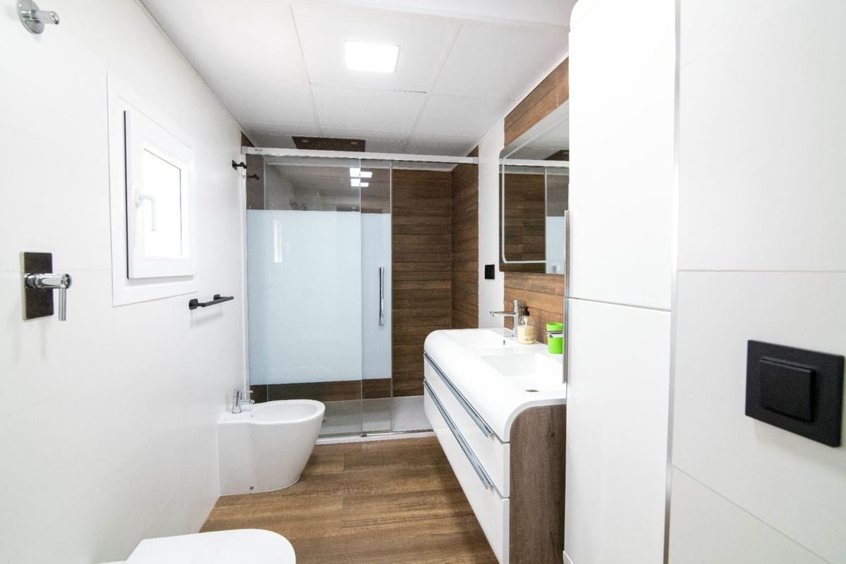 3 bedroom Apartment for sale in Puerto Banus with pool - € 990,000 (Ref: 9480507)