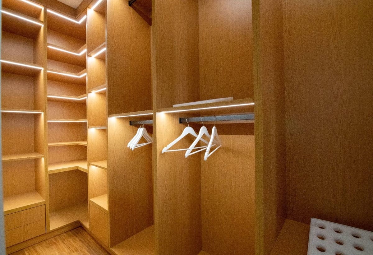 3 bedroom Apartment for sale in Puerto Banus with pool - € 990,000 (Ref: 9480507)