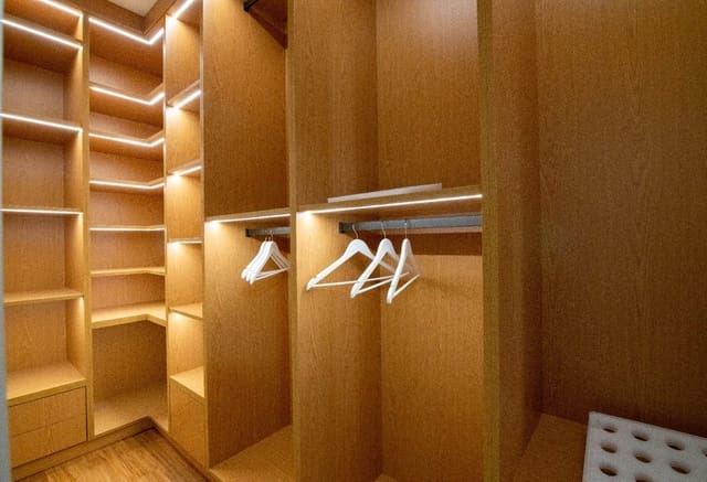 3 slaapkamer Appartement te koop in Puerto Banus, Marbella met zwembad - € 990.000 (Ref: 9480507)