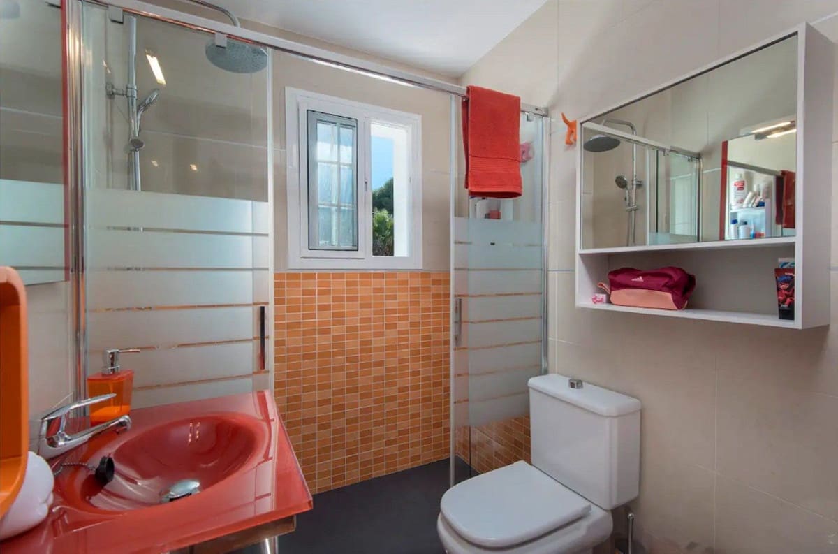 5 bedroom Villa for sale in Torremolinos with pool - € 990,000 (Ref: 9480511)